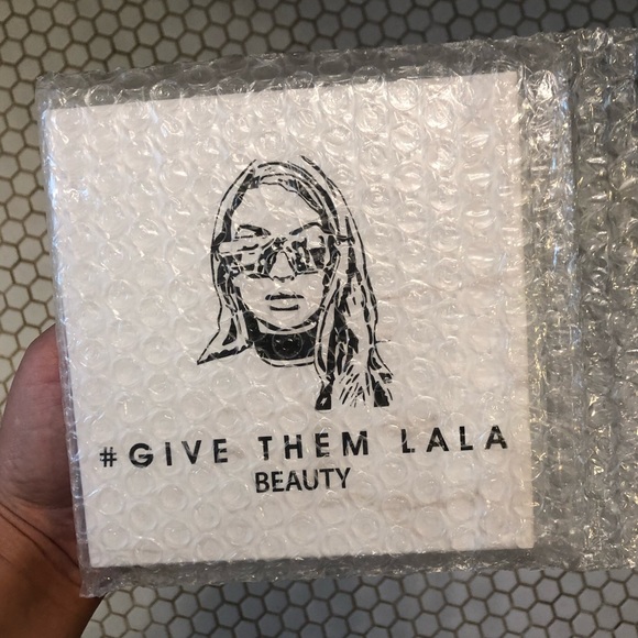 Grown Woman Palette - Picture 5 of 6